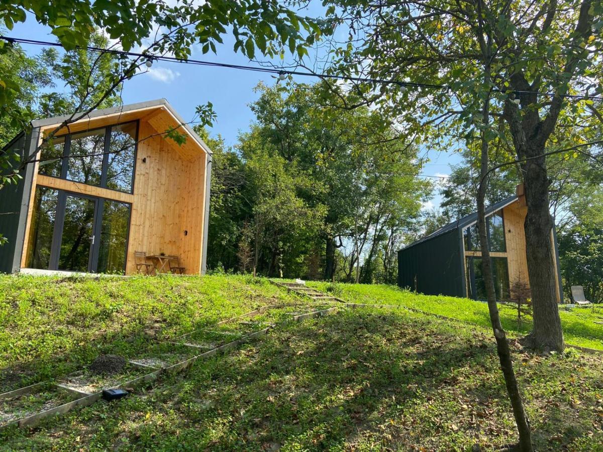 Loku' Villa Varbilau Екстериор снимка